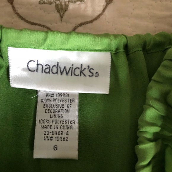 Green broom skirt. - Picture 2 of 2